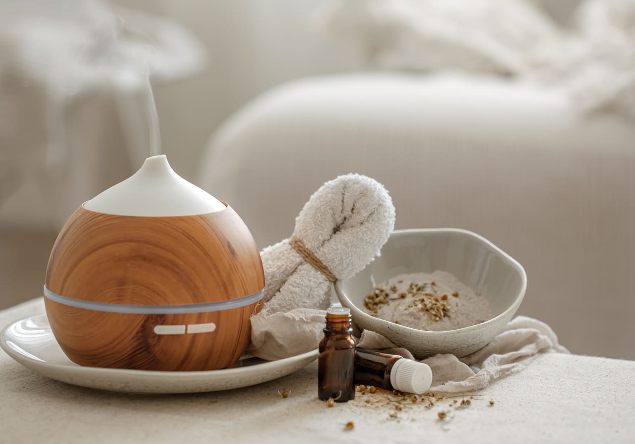 Les diffuseurs d’huiles essentielles : guide d’utilisation et de sélection
