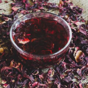 L’Hibiscus: botanique, bienfaits et utilisation