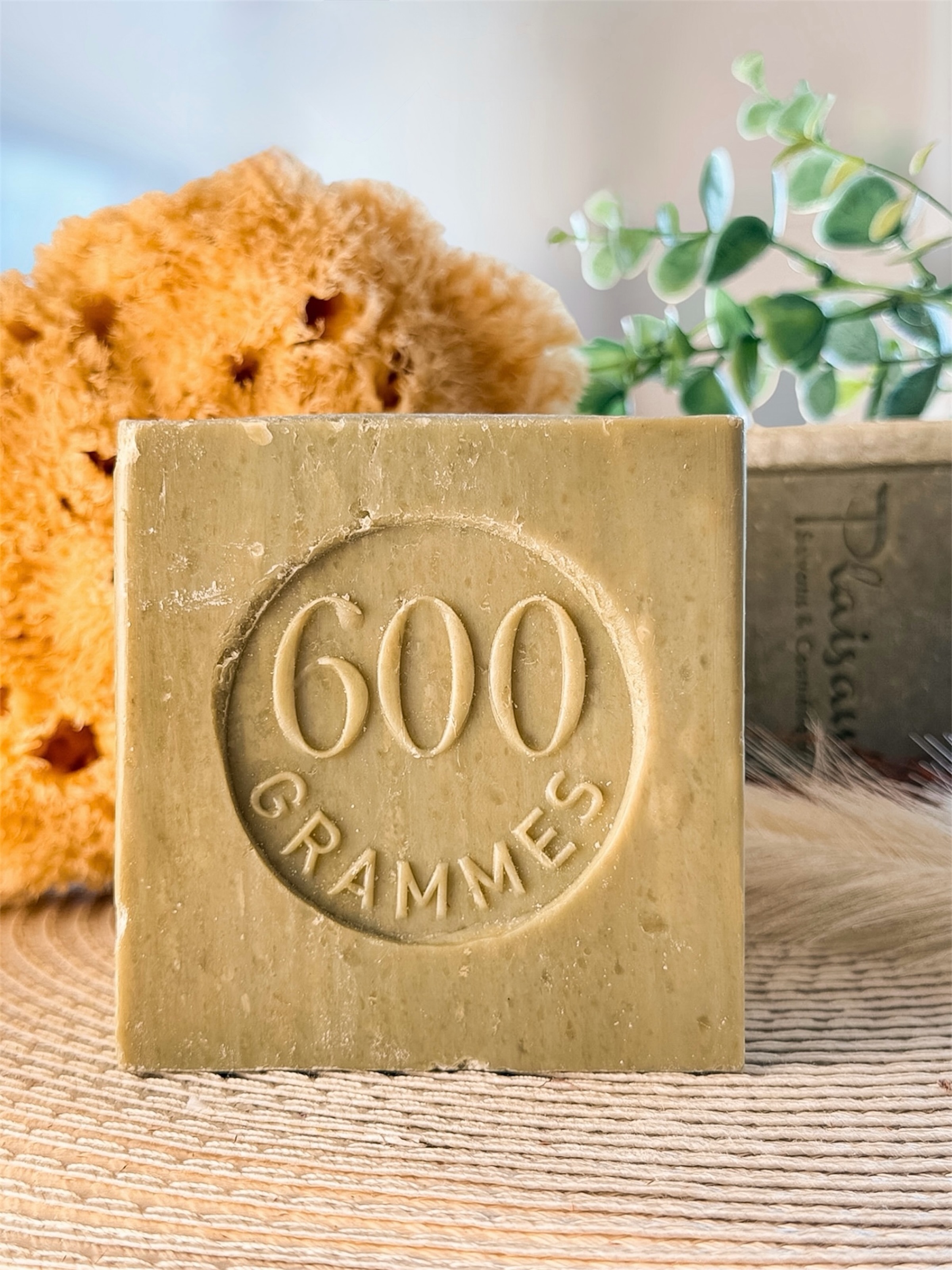 Retour à l’essentiel 🌿

Le véritable Savon de Marseille 600g…
authentique, naturel et intemporel.

Sans superflu, il nettoie en douceur tout en respectant votre peau.
Un indispensable du quotidien, comme avant… mais toujours aussi efficace ✨

💚 Simple, sain, essentiel

📍 France Herboristerie – Verveine Menthe Vesoul

#herboristerie #verveine #vesoul #bienêtre #naturel